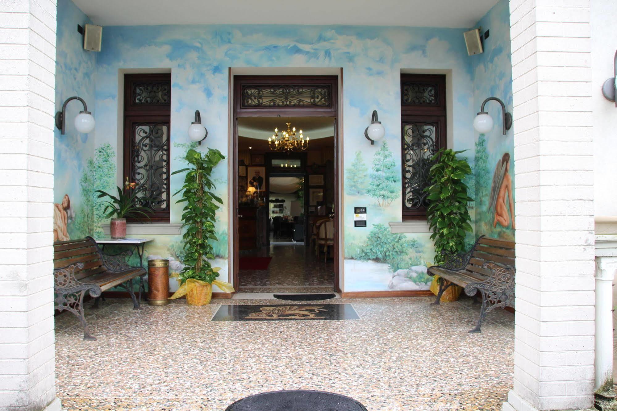 Park Hotel Villa Leon D'Oro Noventa di Piave Dış mekan fotoğraf